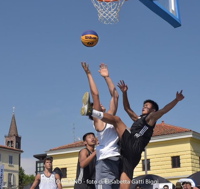 Alessio Natalini (Matangoni 1.0) vs Sean David Guy e Jayden Dela Rosa (Team Pinoy) - Foto di Elisabetta Gatti Biggì / PhotoMilano